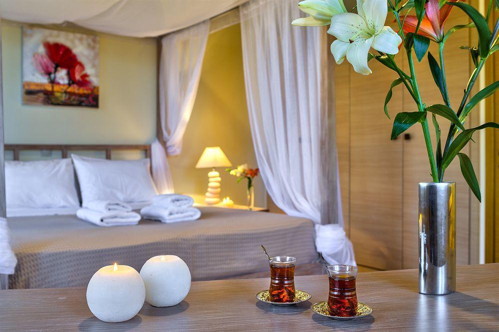 Apirathes Residence Zoúrva Екстериор снимка