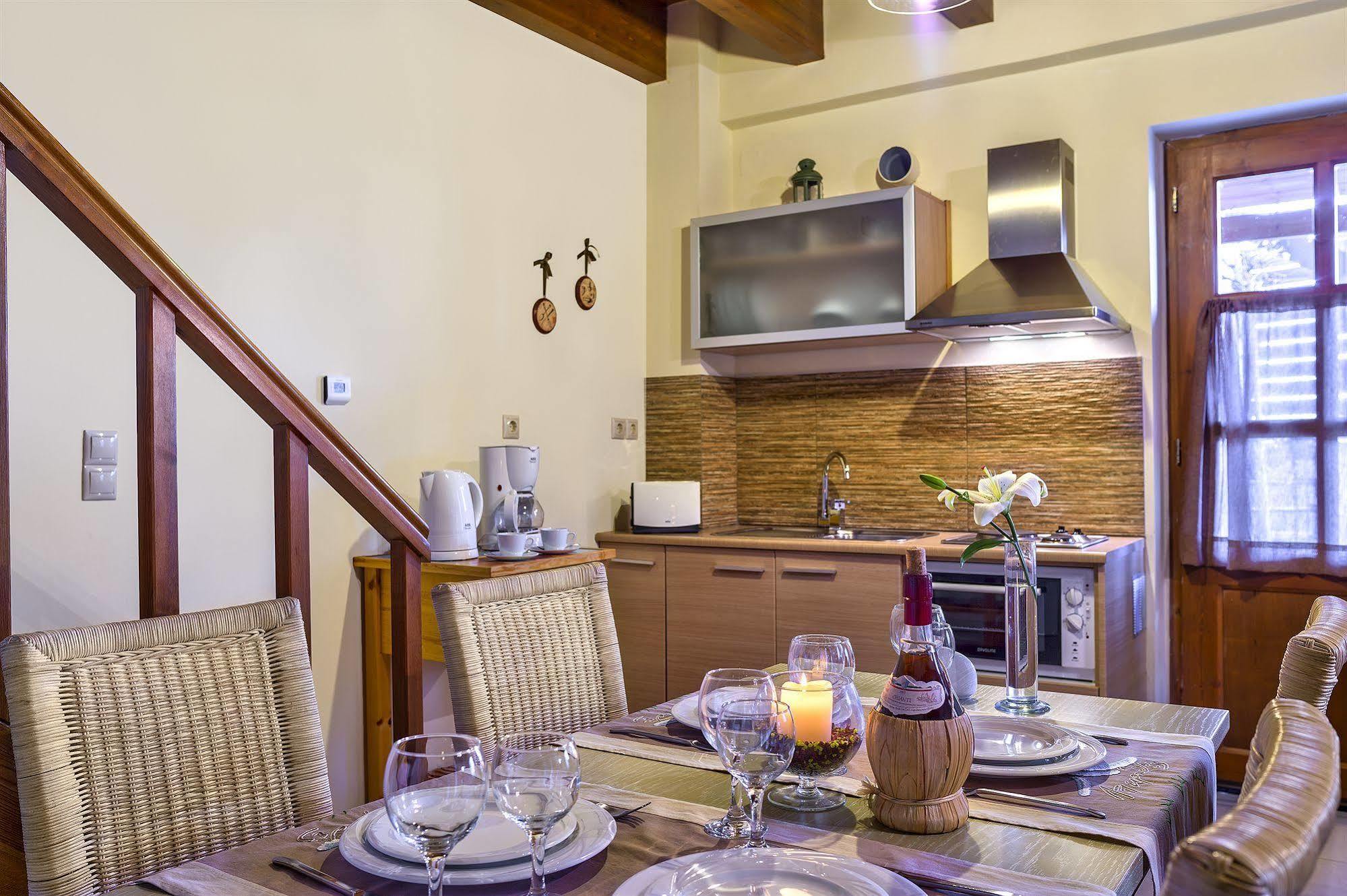Apirathes Residence Zoúrva Екстериор снимка