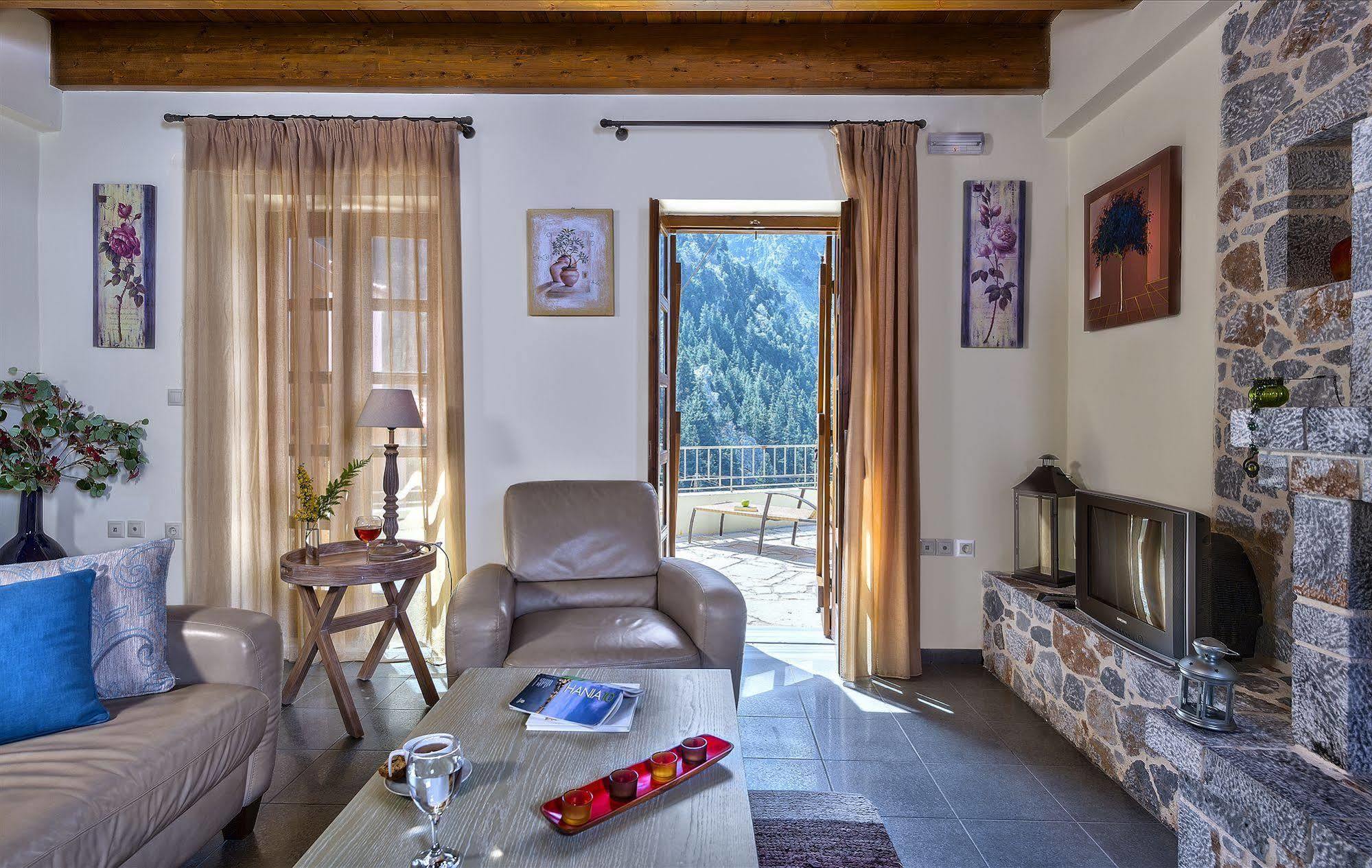 Apirathes Residence Zoúrva Екстериор снимка