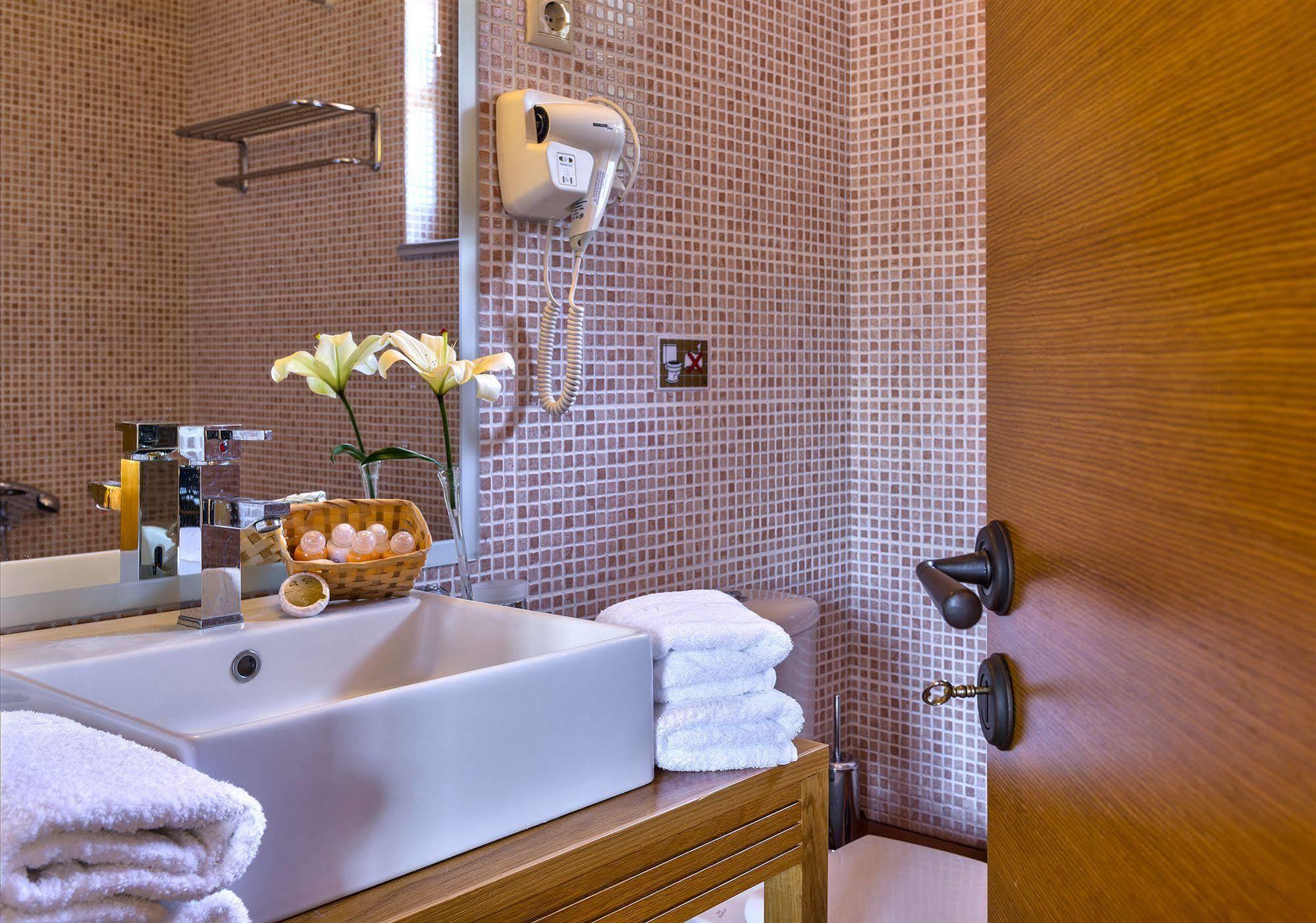Apirathes Residence Zoúrva Екстериор снимка