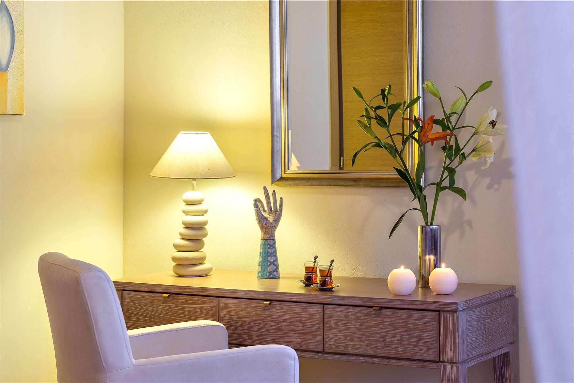 Apirathes Residence Zoúrva Екстериор снимка