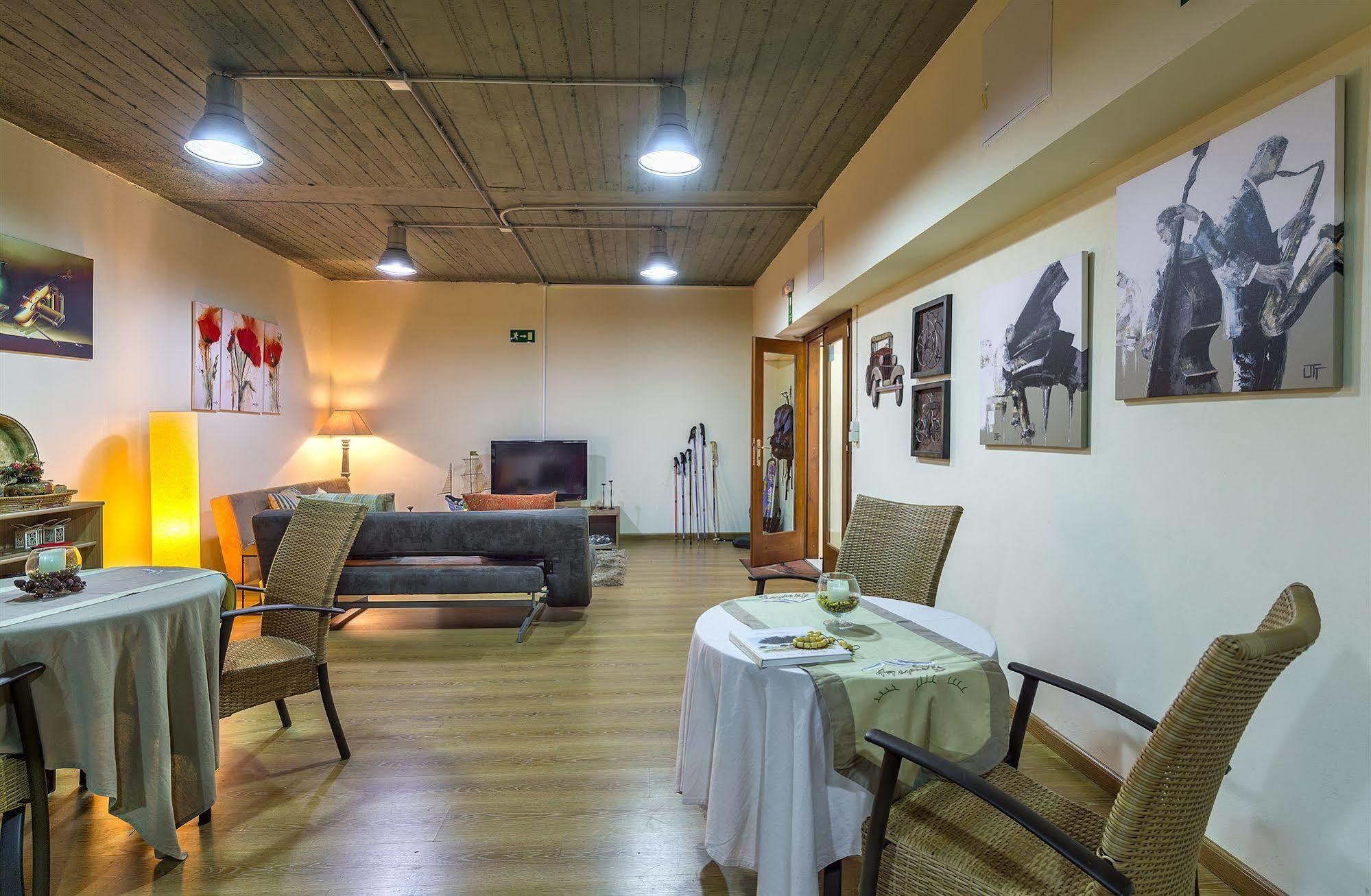 Apirathes Residence Zoúrva Екстериор снимка