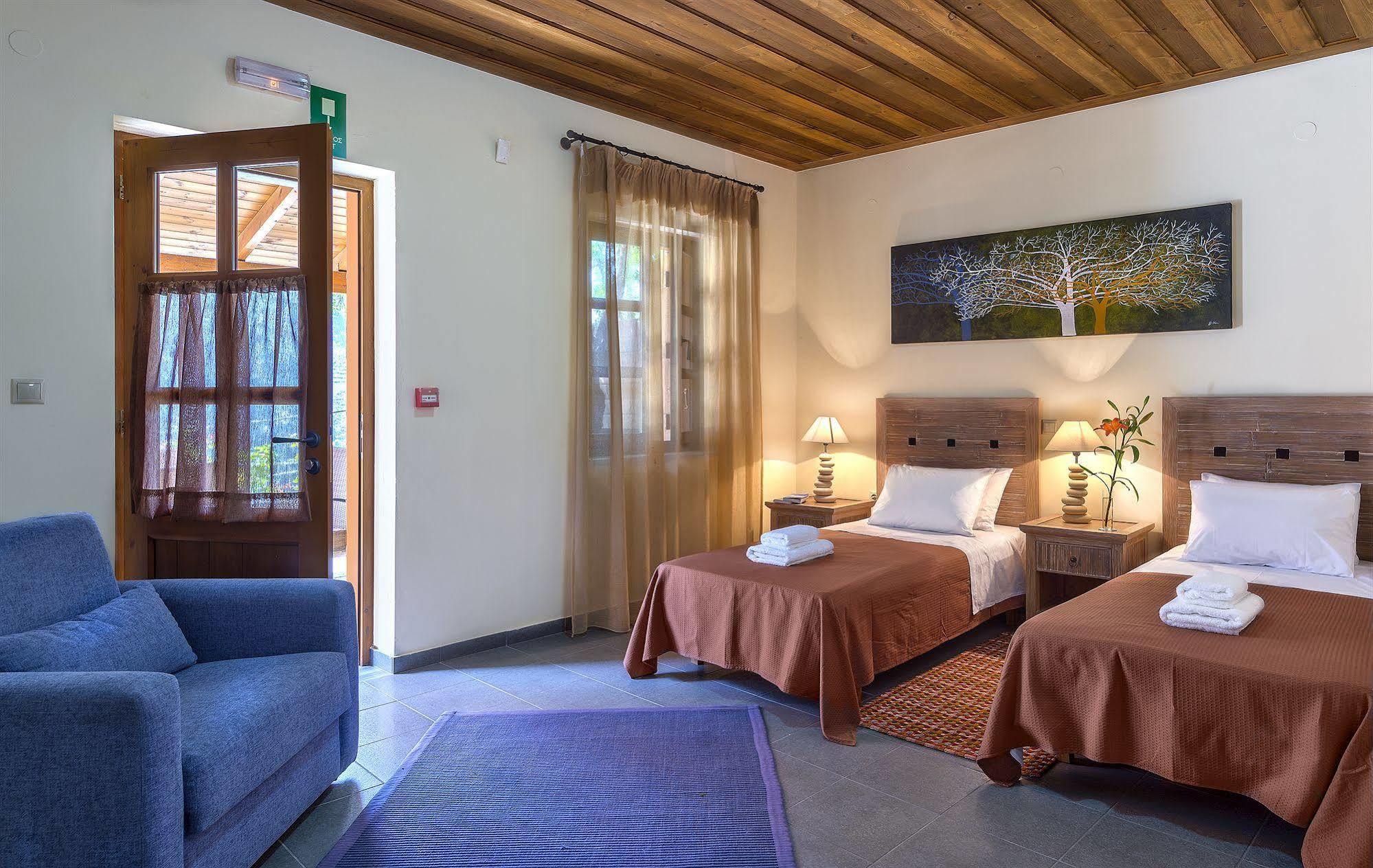 Apirathes Residence Zoúrva Екстериор снимка